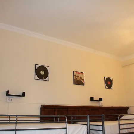 Victoria House Hostel