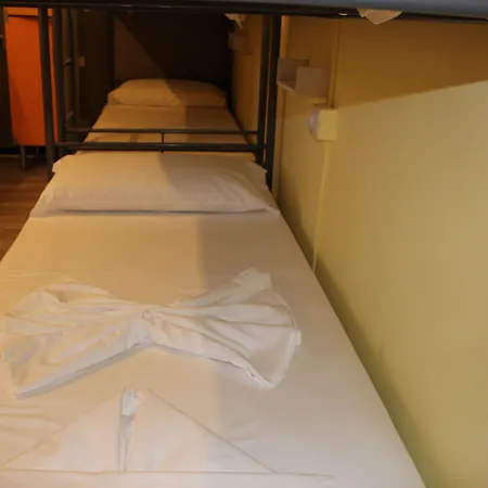 Hostel Victoria House Cenova