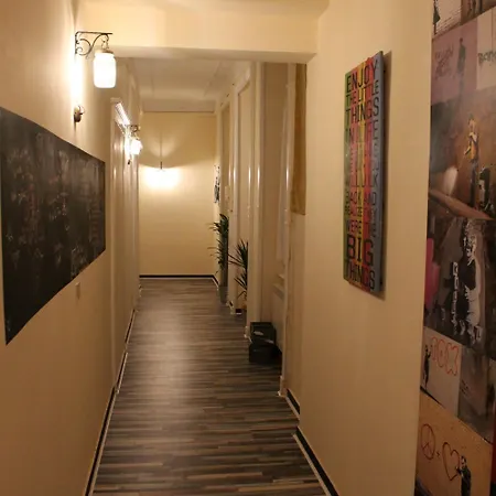 Victoria House Génova