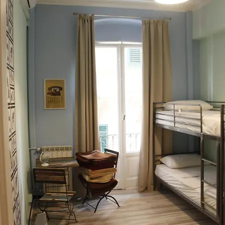 Hostel Victoria House Genoa