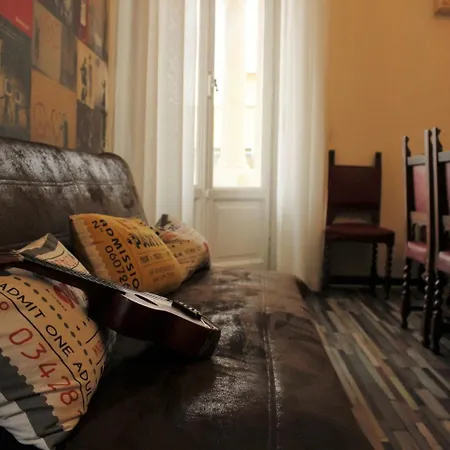 Hostel Victoria House *