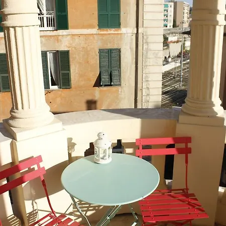 Hostel Victoria House Cenova