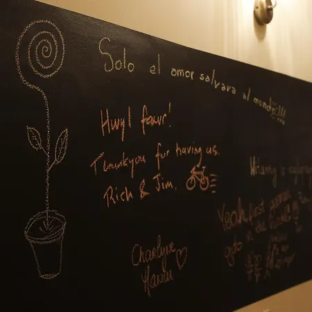 Victoria House Hostel