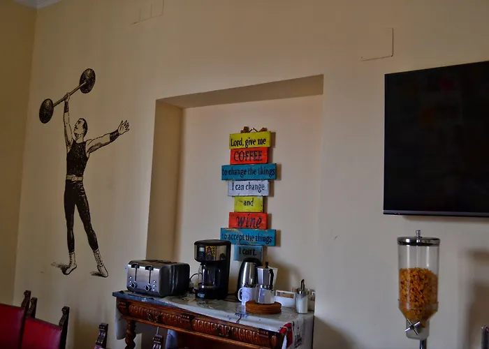 Victoria House 호스텔 *